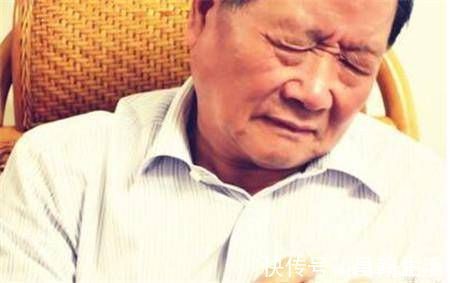 心肌缺血|血压高的人，身体出现“四个表现”，猝死即将来临，赶紧告诉家人