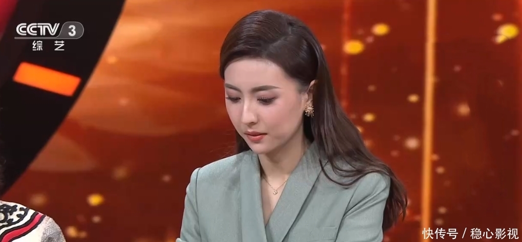 选手|主持人大赛选手相继入职央视,机会出现明显差距,李七月消失不见