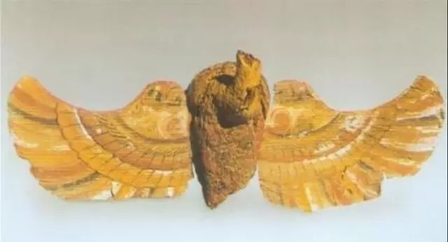 热水墓群|“九层妖塔”原型古墓惊现:1000余件文物,500余件金银玉器,87匹汗血宝马