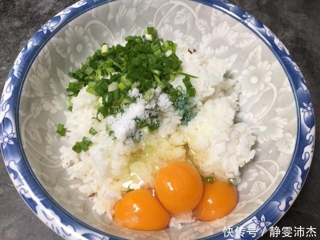 包子油条靠边站,早餐就吃它,不用面粉,不加水,10分钟上桌,香