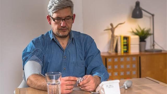 高血压的“元凶”被发现,并非食盐,而是它,忍住就是硬道理