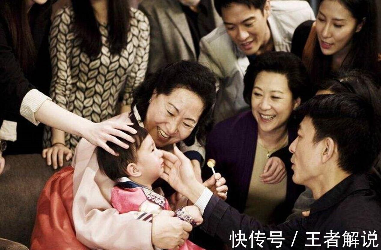 小芸|二胎三胎家庭,区别远不只是一个孩子,很多人等30年后才懂这道理