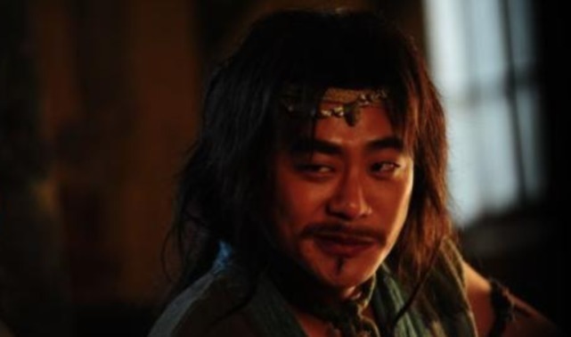 此人只忠于晁盖一人,宋江视他为眼中钉,找个机会把他害死