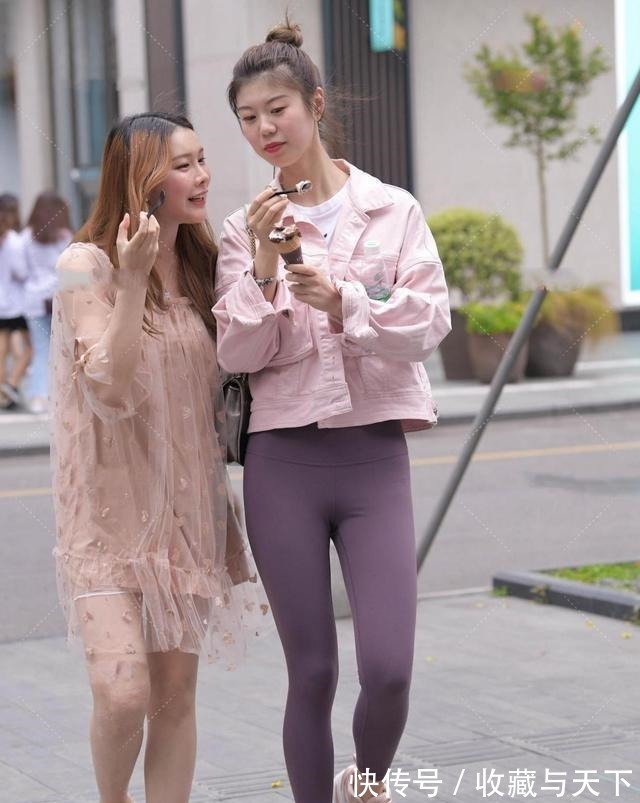 裤子 棕色露腰长袖搭配黑色怀旧打底裤,显得很温柔,稍微正式!
