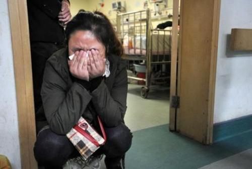 妈妈们|“我后悔生二胎了”35岁宝妈深夜发文哭诉,每个字中都透漏着心酸