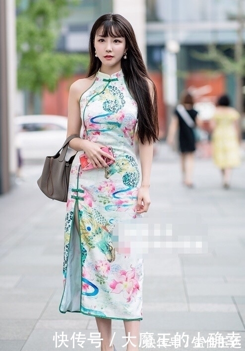 理想|街拍:发型太重要,图一穿旗袍,黑长直,理想中身材,轻熟美感!