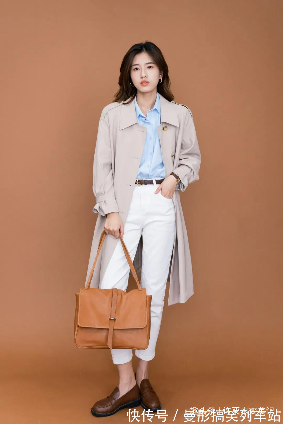 包包 今年流行“1+1”穿搭,时髦显瘦还优雅,笑笑博主都在穿!