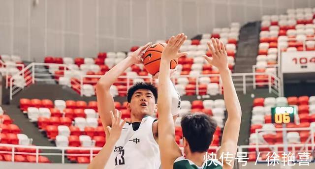 cb25分10篮板!辽宁男篮新星大爆发 帮助球队拿到冠军