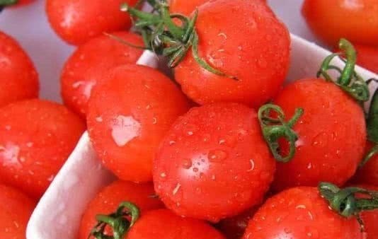 覆盆子|人到中年，可常吃3种水果，降压减脂、促消化，延缓皱纹生长！