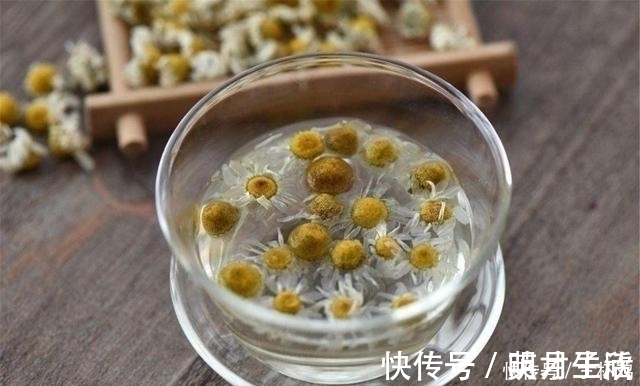 排毒养颜|枸杞加1物泡水喝，坚持连喝7天，滋补肝肾，排毒又养颜