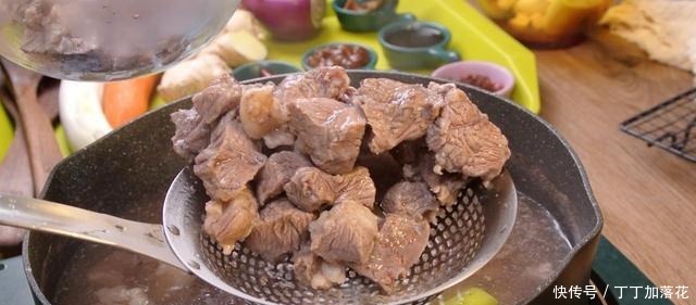 秘制红烧牛肉面,一碗端到你面前,顿时饥肠辘辘了