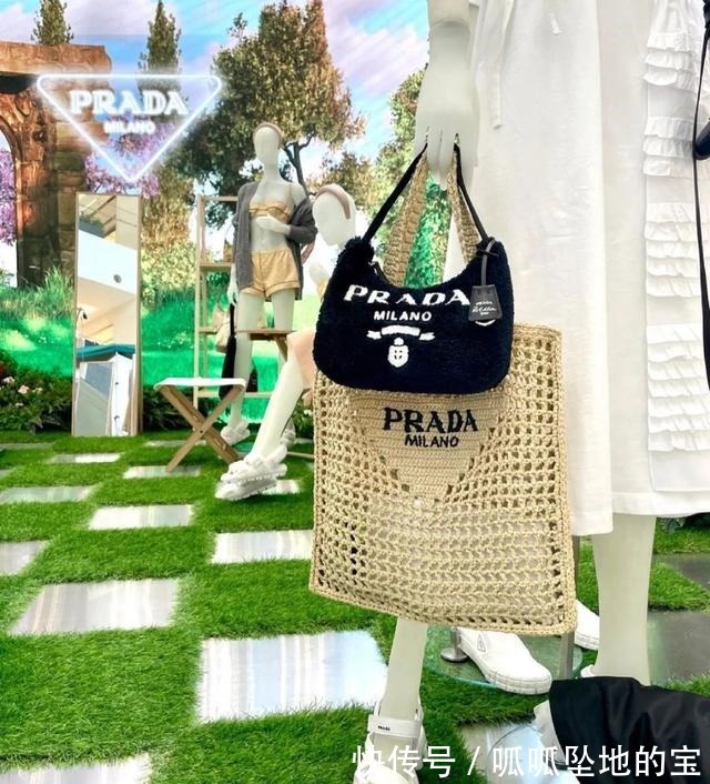 oblique 我和钟楚曦的度假差距 就是这只草编包!