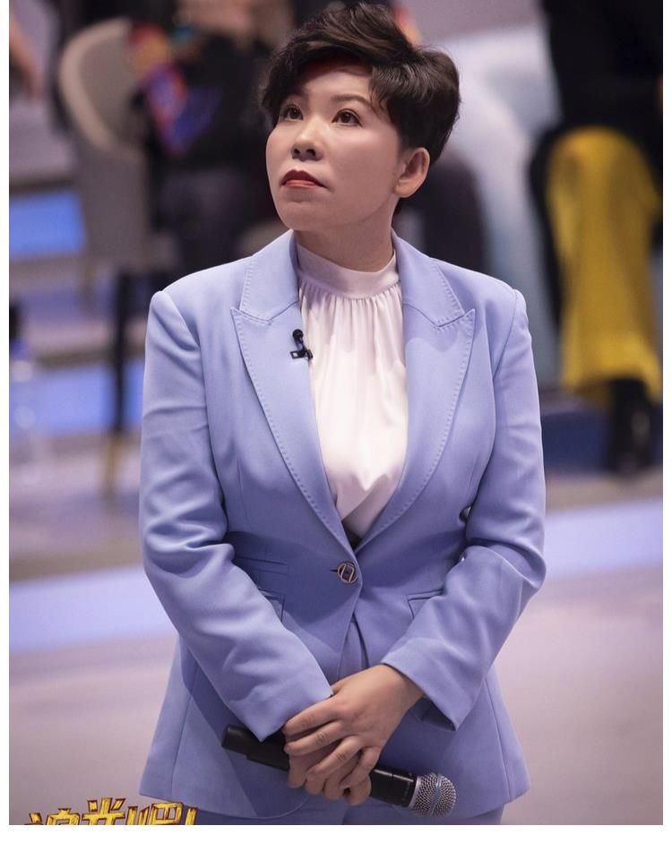 《追哥2》開播，金星被鄧亞萍替換，鏡頭全部被剪，她也有劣跡？