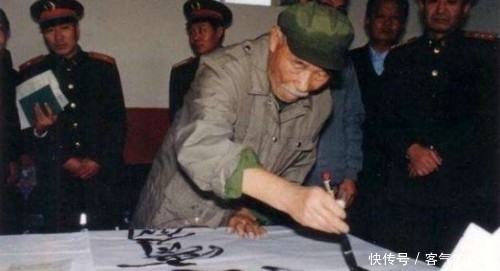 国防部长|此人一生传奇，伟人曾特批他享一特权，晚年国防部长交给他一任务