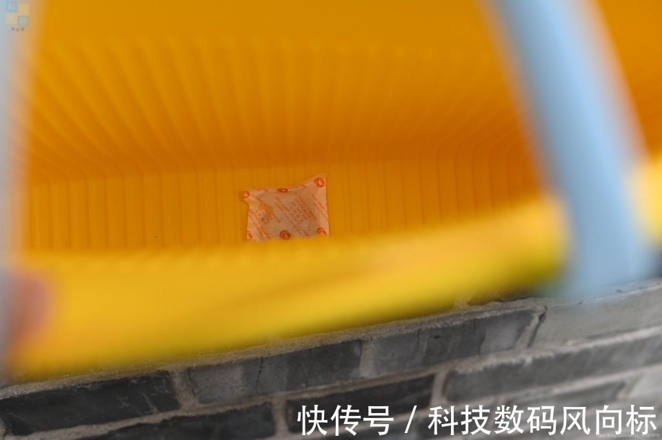 ev时尚轻便的电脑包，做工手感都不错，梵高范轻潮电脑包上手