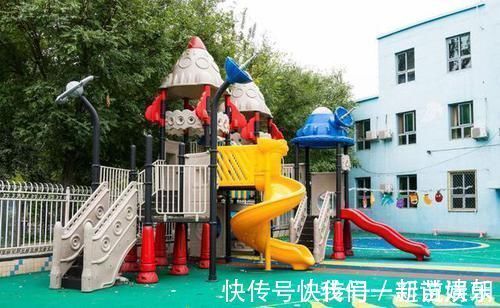 妈妈|给娃刚买的衣服,幼儿园老师就给别的娃穿上了,妈妈却不关心衣服