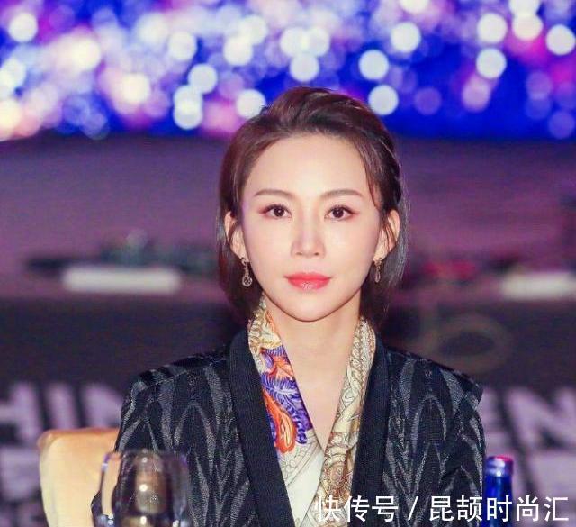 台球界|32岁丁俊晖,买2千万豪宅,富二代娇妻身份曝光,颜值不输潘晓婷