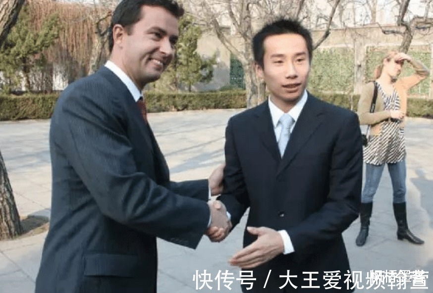 奥运冠军肖钦因女友骗钱被牵连，名誉扫地后消失多年，结果如何
