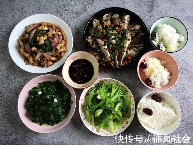 加料酒|老爸来串门，我准备了几道菜，花钱少吃得香，朋友好吃才是王道