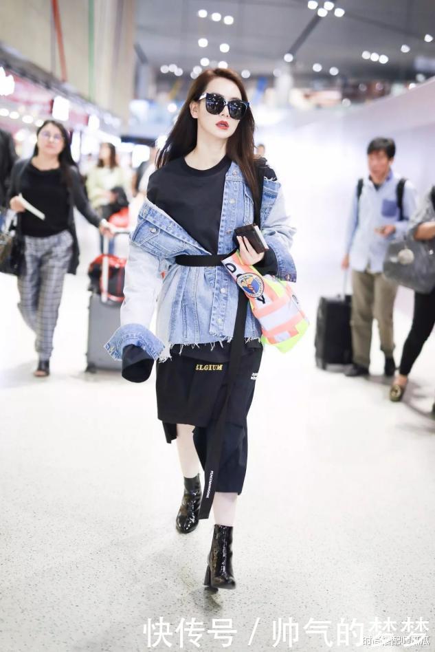 小白鞋已经不时髦了！裸靴才是今年的“宠儿”，这样搭气质翻倍