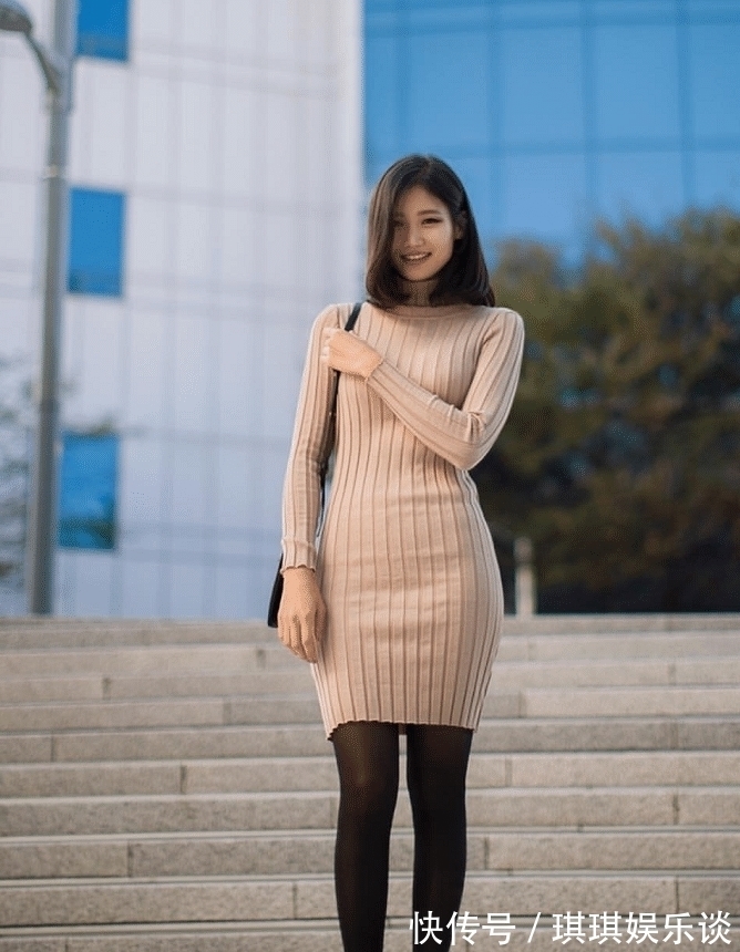 迷人 针织包臀裙展示凹凸迷人身姿，散发迷人成熟气质！