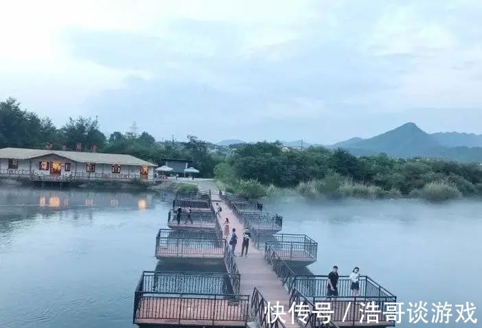 潭畔|「自驾秋游」睡进山水画卷桃花畔诗水山画酒店+N项玩乐