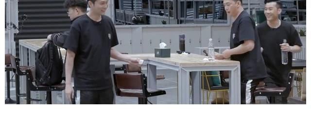 业务能力|自己人也听不懂！陈小春粤语太“深奥”，应采儿此前吐槽得印证