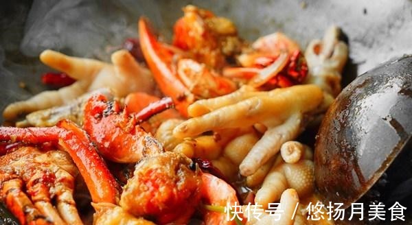蟹身|网红餐厅“胖哥俩肉蟹煲”,隔夜死蟹充当活蟹卖,发馊后继续用!