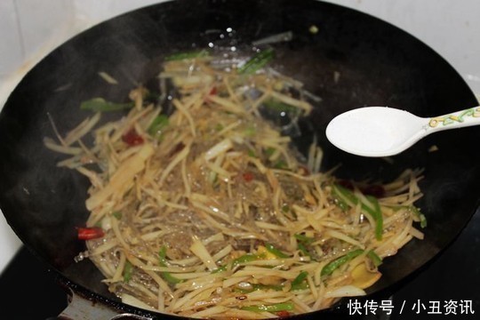 胃肠|忠告炒土豆不能放此物,吃了就是没病找病,现在知道还不晚!