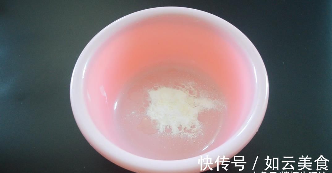 汗味|清洗毛巾别再用肥皂了, 用它泡一泡, 多脏多旧的毛巾也能洁白如新