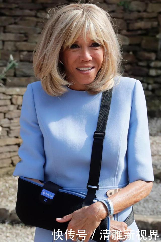 法国夫人穿衣利落！嘴唇皱纹像八字胡，但穿衣减龄全靠“极简风”