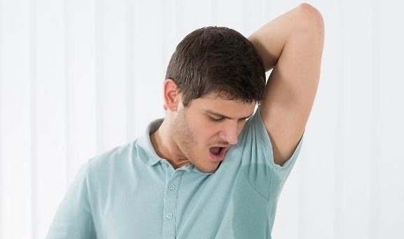 甲状腺|总是动不动就大汗淋漓？这或许是在告诉你：遇到2个麻烦了