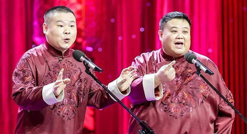 央视春晚岳云鹏靠实力挽救口误，众星犯错不断，连主持人都难免口误