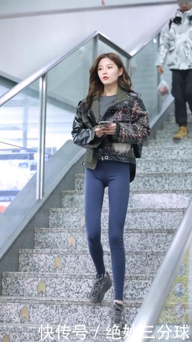  设计|初冬时尚穿搭街拍小姐姐，初冬季节依然魅力难挡