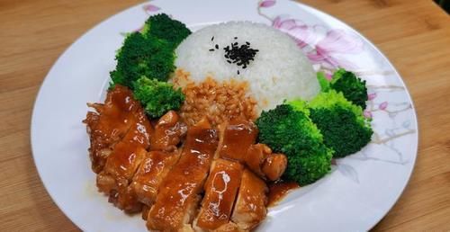 孩子想吃鸡腿饭？教您懒人做法，简单几步就搞定，好吃解馋