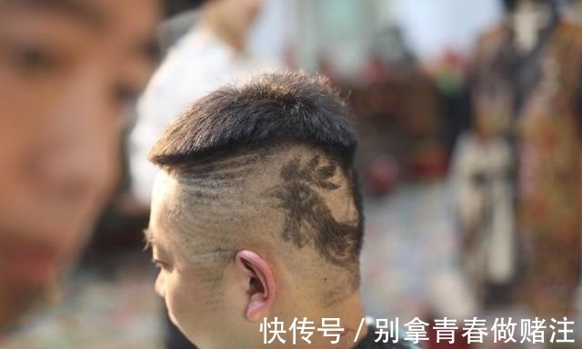 庙会 带大家看一些奇葩另类的发型 超搞笑的