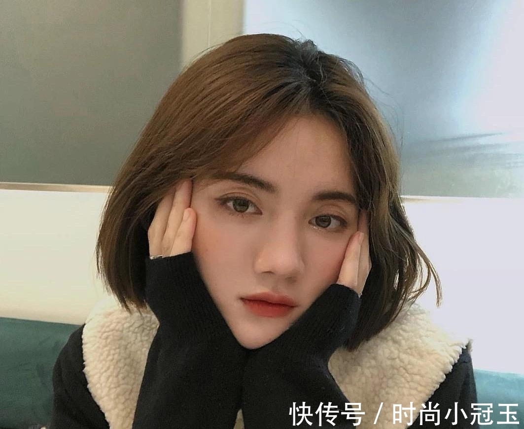 脸型|锁骨发out了!2021短发流行这么剪,烫不烫都超好看
