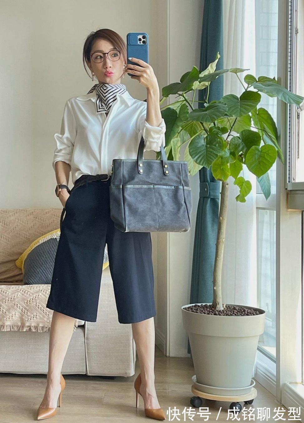 t恤|时尚圈中40岁女人这样穿,用简单的单品穿出减龄感,时髦又显气质