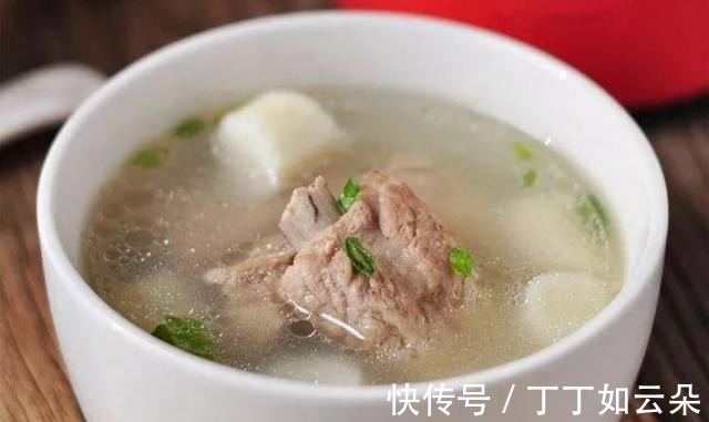 炖排骨，记住“2放2不放”，汤鲜肉香味道好，一点腥气也没有！