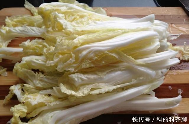 可口|秋天吃白菜不如吃他,花4块钱就能炒一盘,鲜嫩可口,营养又美味