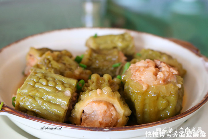 香麦菜|和爸妈去郊区吃农家菜,看见土灶有说不出的亲切感,饭菜也合胃口