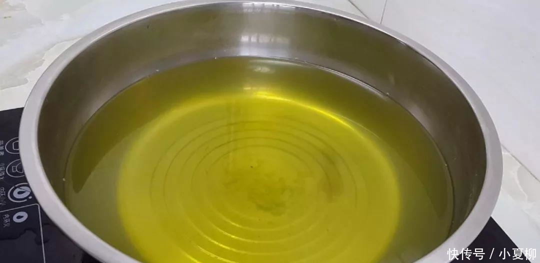 白菜这样做才好吃, 开水一烫, 做出来口感好味道酸, 越吃越想吃