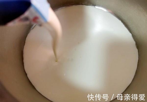 柠檬汁|空心泡芙,填入芒果冰淇淋,果酸成了甜蜜的幸福桥梁