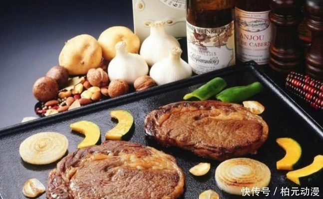  别人|吃西餐的时候，当你喝了柠檬水后，会被别人笑话的