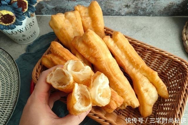 比例|炸油条,用酵母粉就错了,教你正确配方比例,蓬松酥脆、越吃越香