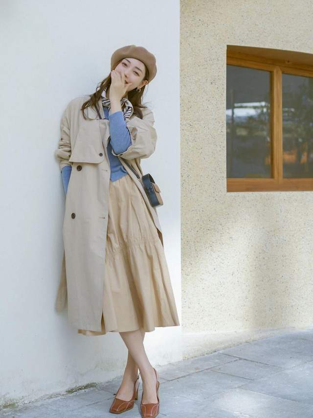 半身裙|女生博主秋冬穿搭指南,针织开衫搭配百褶半身裙,高贵优雅又温柔