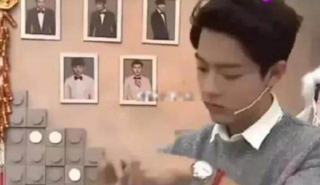 肖战设计师作品被曝光！曾给舒淇过设计婚纱，网友：嫁肖战婚纱费都省了！