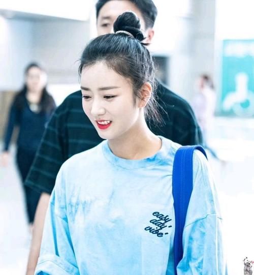 丸子头过时了？那是你不会扎！教你5种洋气扎法，好减龄有关丸子头的不同扎法教程: