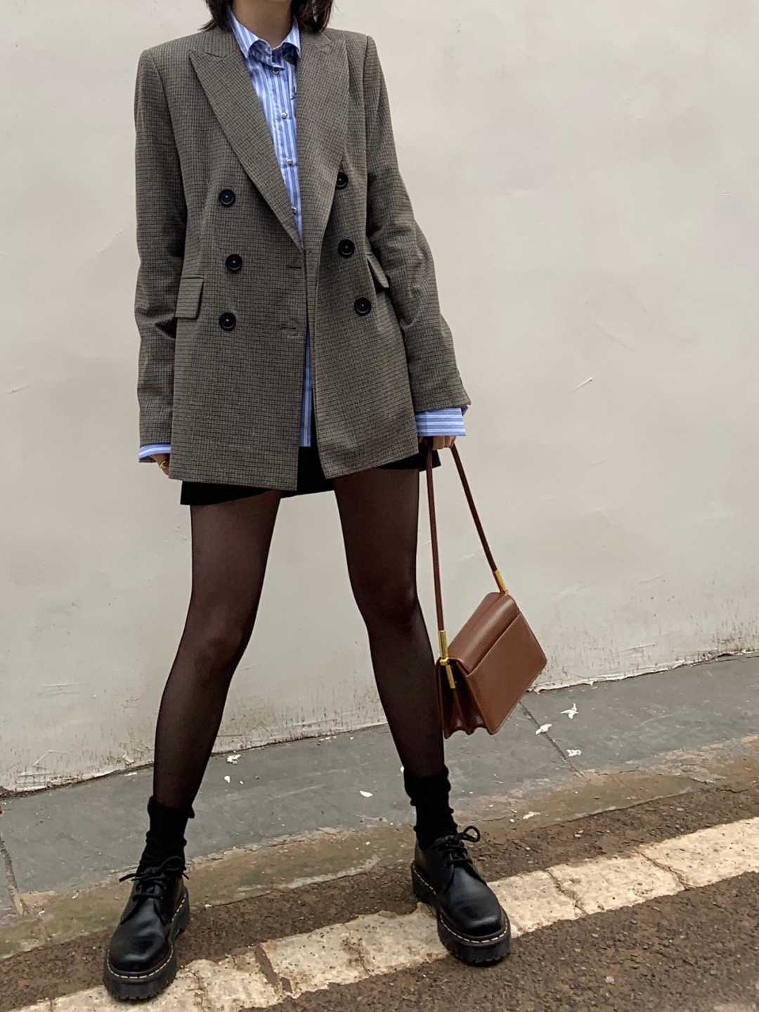 穿衣|轻熟黑丝搭什么鞋子最好看?码住这“四款”可以美上加美