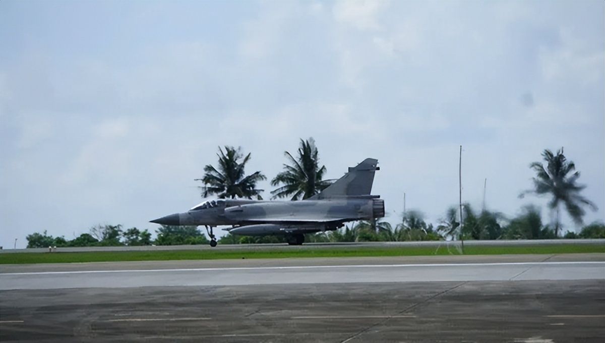 (资料图)8月4日12时至7日12时,解放军重要军事演训行动进行,在台湾